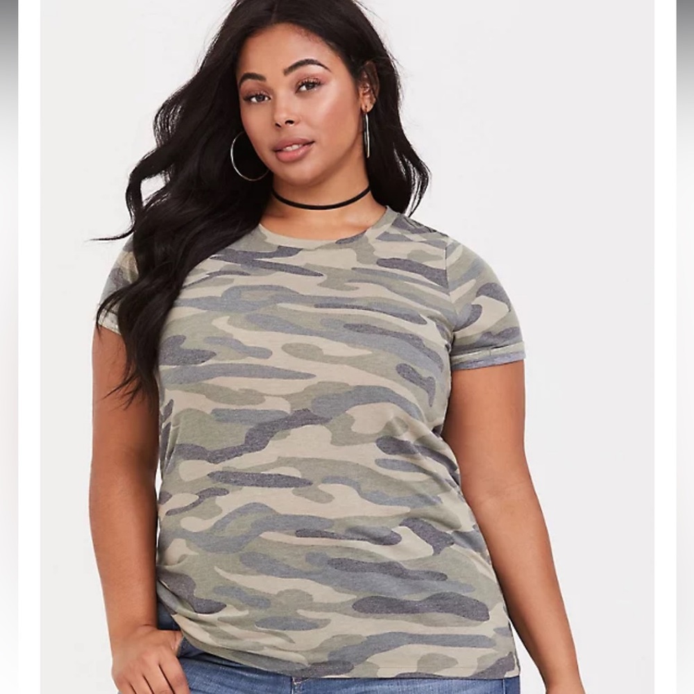 CAMO CUFFED SLIM FIT TEE